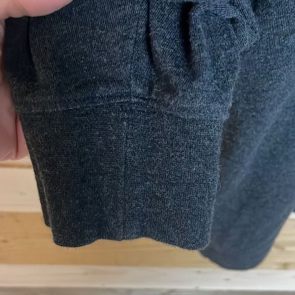 2/$30 Lands’ End Charcoal Color Turtleneck Long Sleeve Soft And Stretchy Top - Picture 6 of 8